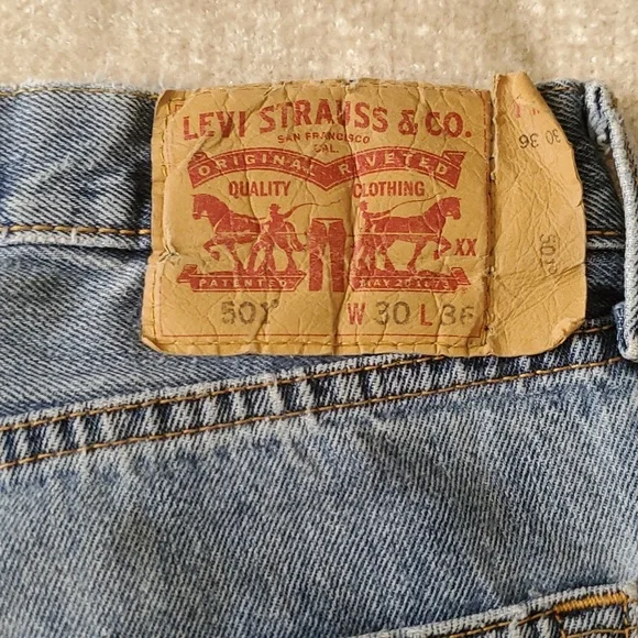 Levis 501 blue highrise button fly jeans size 30 - Picture 6 of 16